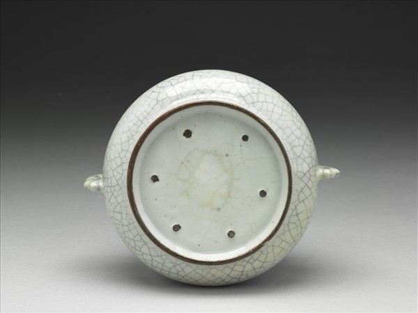 元 月白青瓷魚耳爐