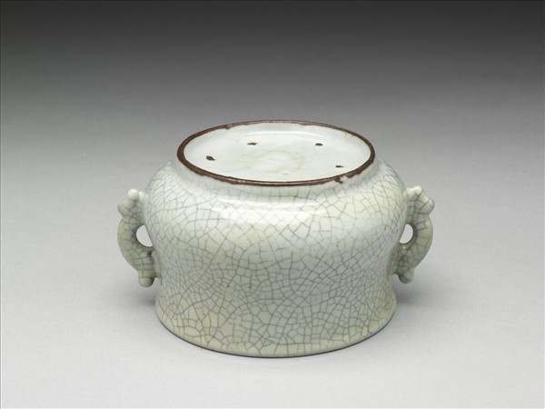 元 月白青瓷魚耳爐