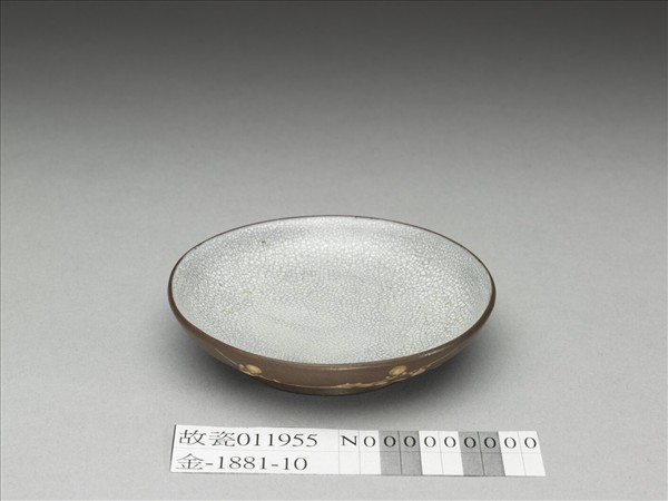 紫砂泥繪梅花紋碟