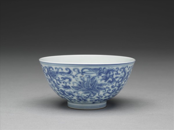 青花花卉紋碗