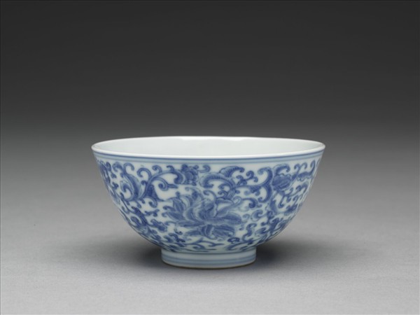 青花花卉紋碗