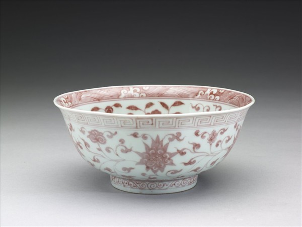 釉裡紅四季花卉紋碗