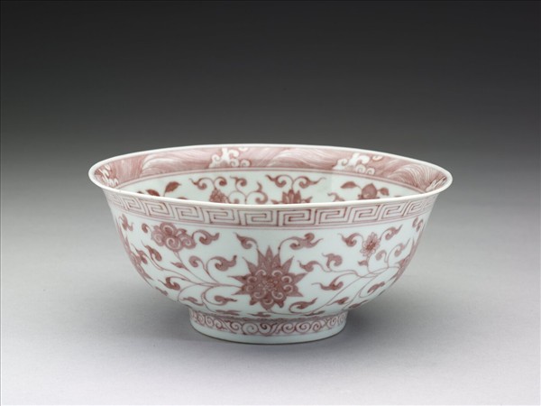 釉裡紅四季花卉紋碗