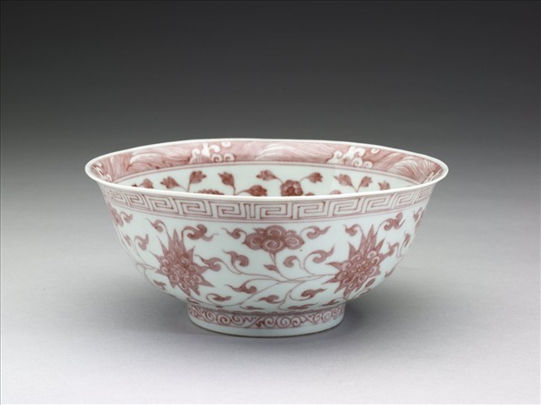 釉裡紅四季花卉紋碗