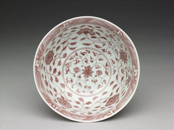 釉裡紅四季花卉紋碗