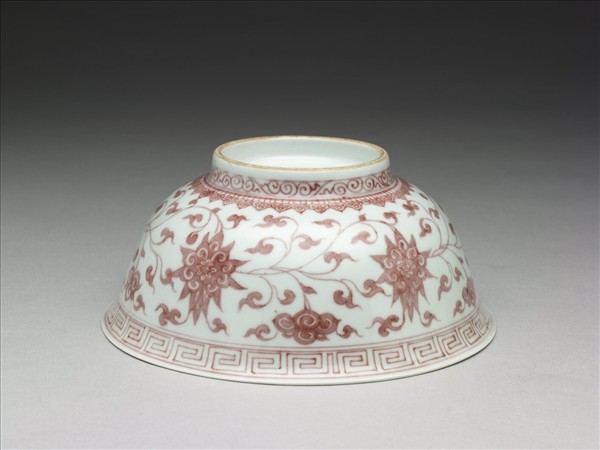 釉裡紅四季花卉紋碗