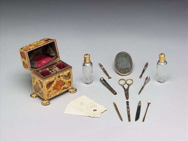 銅鍍金嵌瑪瑙修妝匣