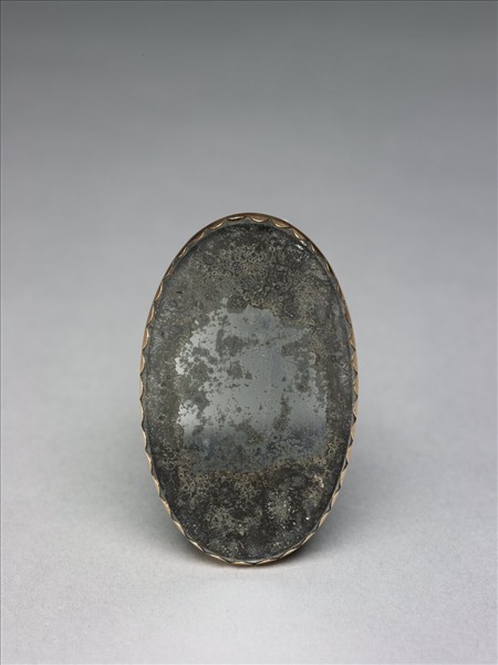 銅鍍金嵌瑪瑙修妝匣