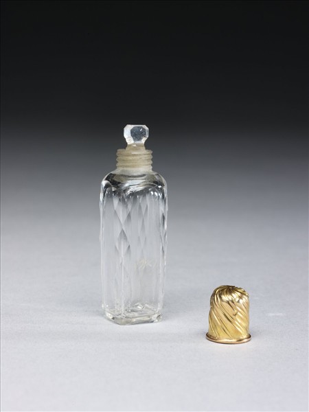 銅鍍金嵌瑪瑙修妝匣