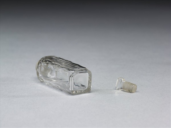 銅鍍金嵌瑪瑙修妝匣