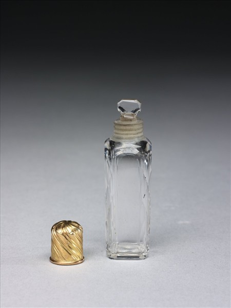 銅鍍金嵌瑪瑙修妝匣