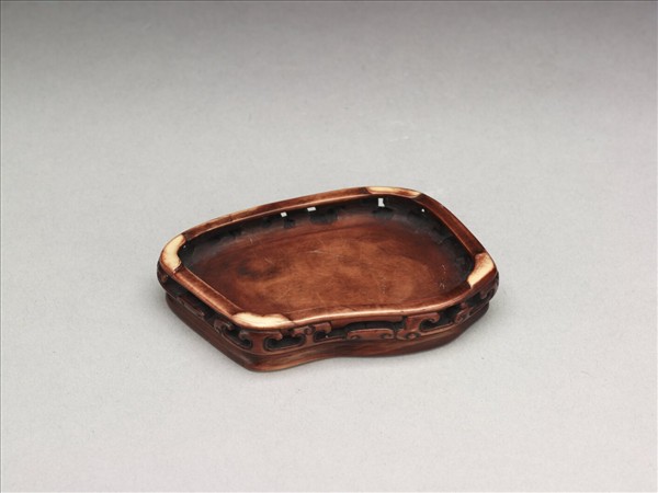 套料雕梅花書鎮