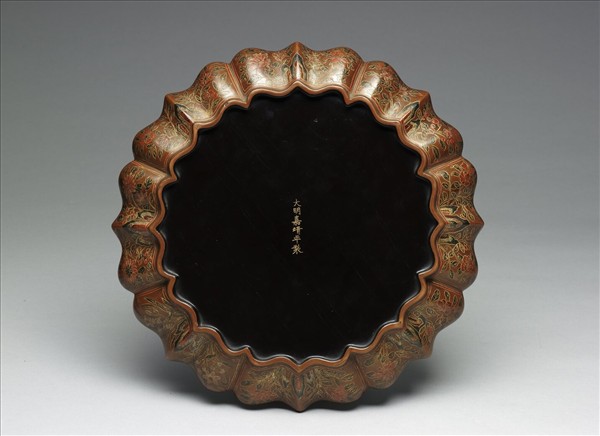 戧金彩漆葵式盤