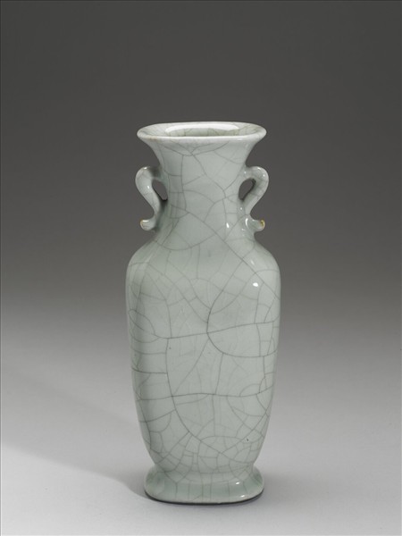 仿官釉雙耳扁瓶