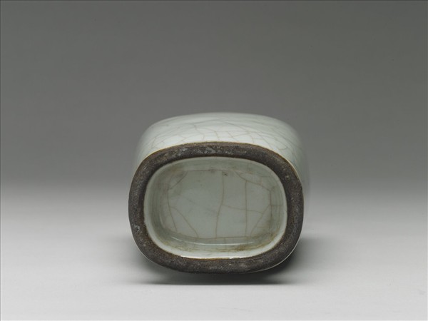 仿官釉雙耳扁瓶