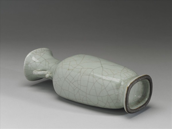 仿官釉雙耳扁瓶