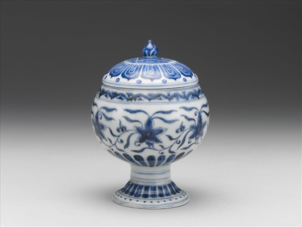 青花花卉紋蓋罐
