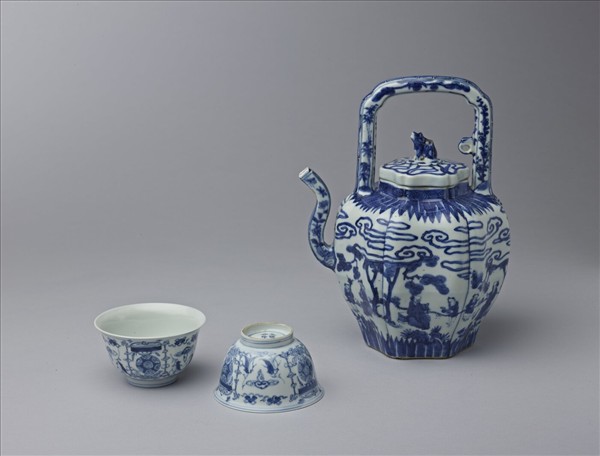 青花高士圖六稜提梁茶壺