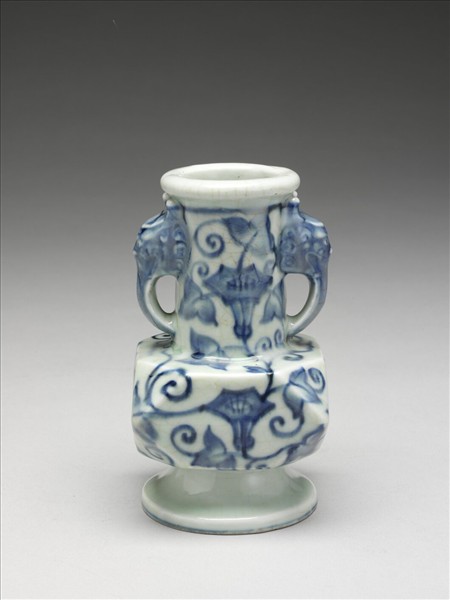 青花牽牛花紋折方瓶