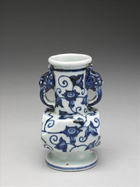 青花龍耳折方瓶