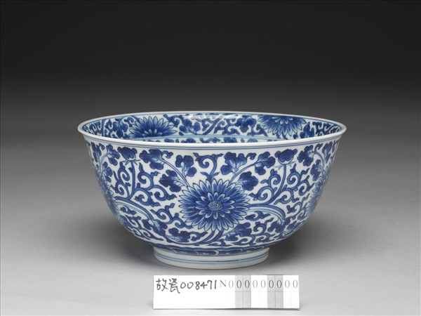 青花菊花紋碗