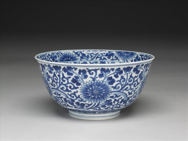 青花菊花紋碗