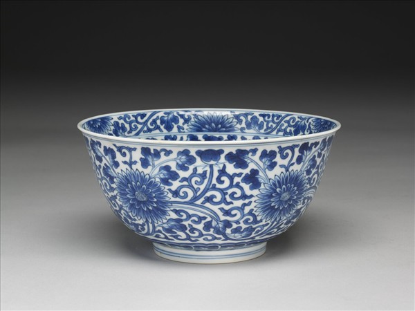 青花菊花紋碗