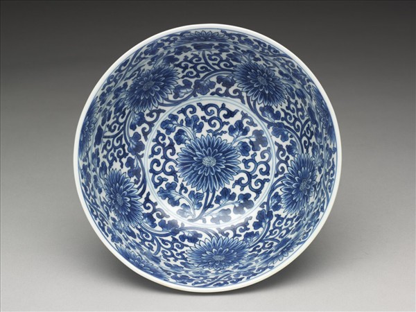 青花菊花紋碗