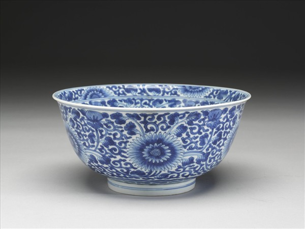 青花菊花紋碗