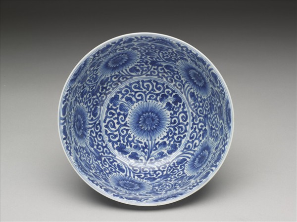 青花菊花紋碗