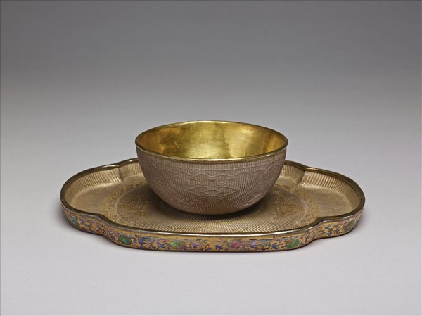 銀絲編海棠式嵌螺鈿淺盤