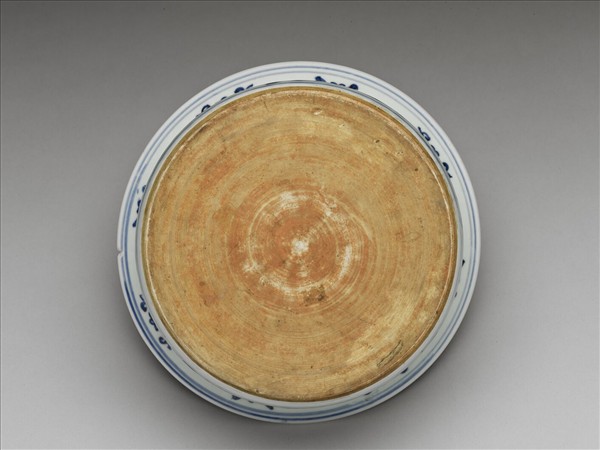 青花纏枝花卉紋折沿洗