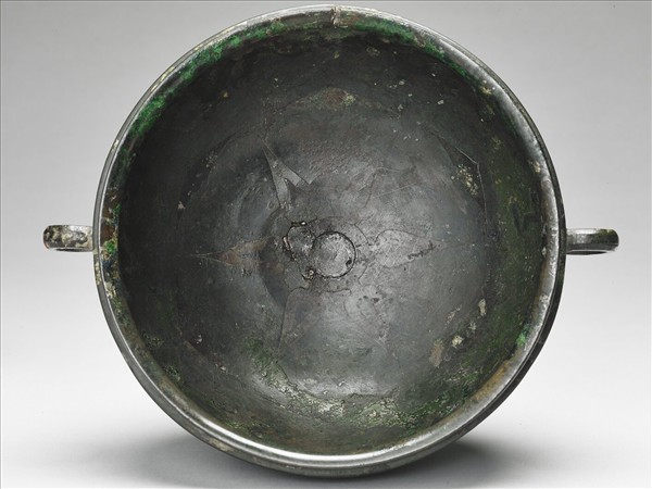 嵌異金屬獸紋豆