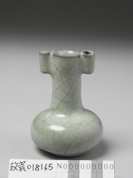 有款哥窑鹿耳瓶 哥窑贯耳瓶拍卖价值高，存世少- 知乎