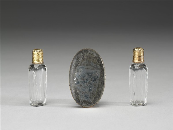 銅鍍金嵌瑪瑙修妝匣