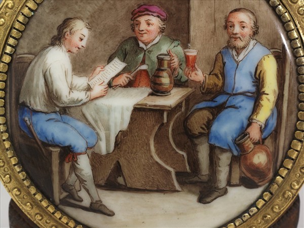 銅胎鍍金畫琺瑯西洋人物圖火鏈盒