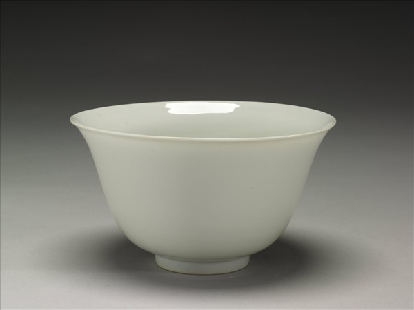 白瓷仰鐘式碗