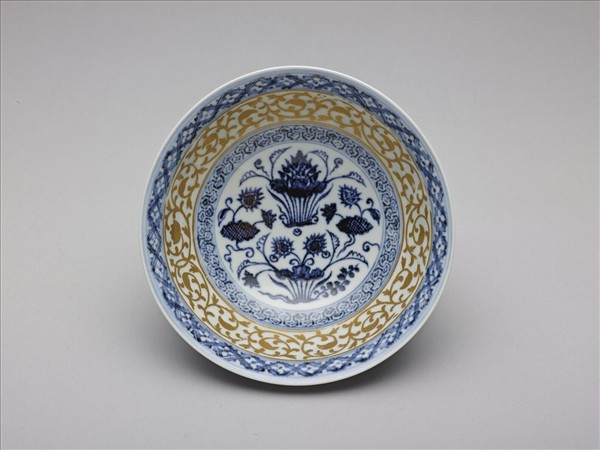 青花蓮塘紋金彩碗