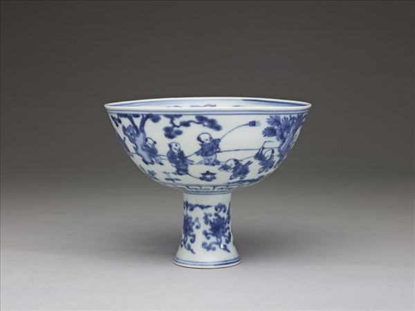 青花嬰戲高足碗