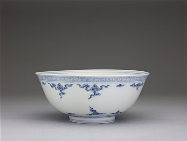 青花如意雲紋碗