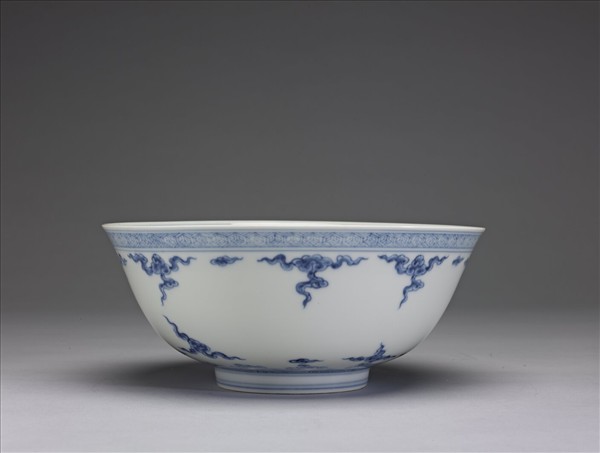 青花如意雲紋碗