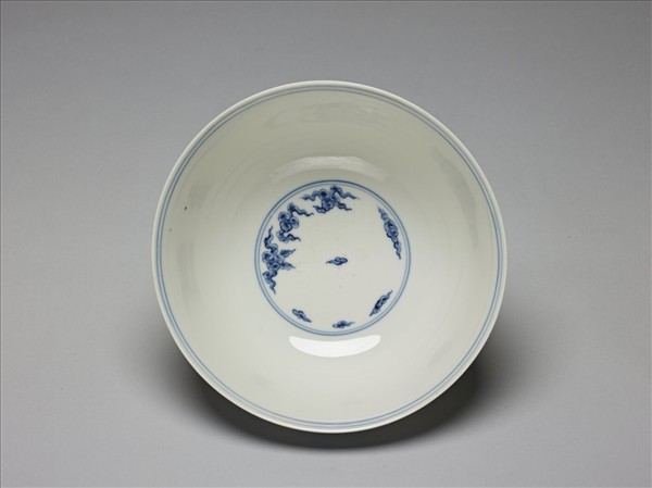 青花如意雲紋碗