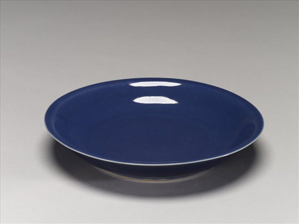 霽青釉花卉紋盤