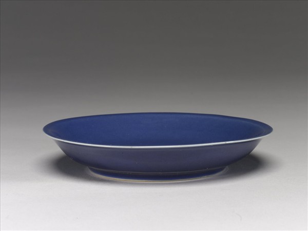 霽青釉花卉紋盤