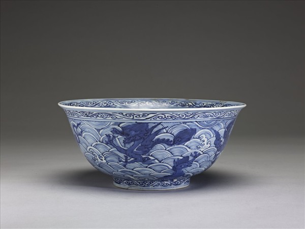 青花海獸紋碗