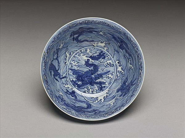 青花海獸紋碗