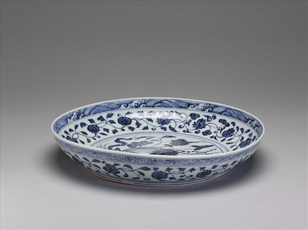 青花一把蓮紋盤