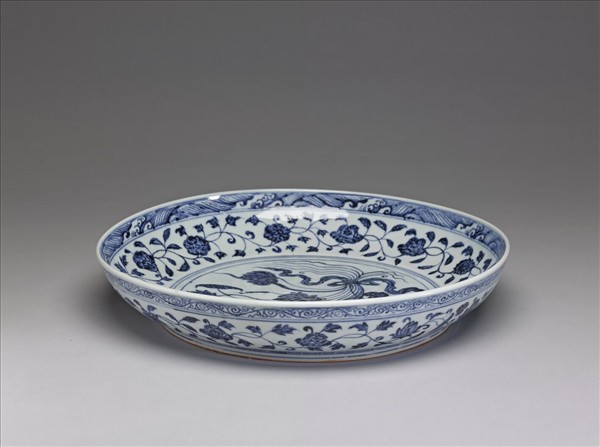 青花一把蓮紋盤