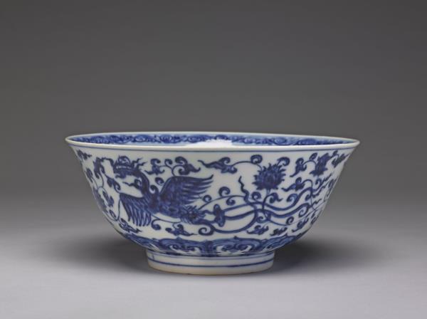 青花穿花鳳凰紋碗