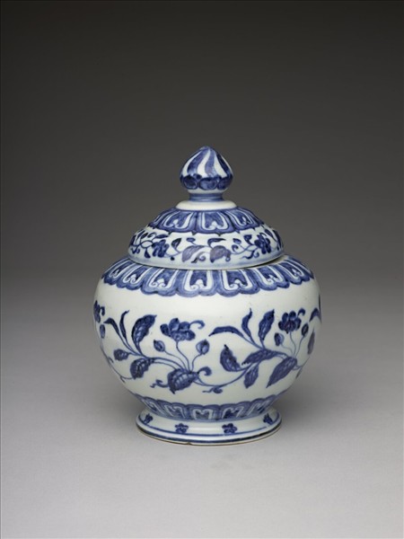 青花轉枝海棠花紋罐